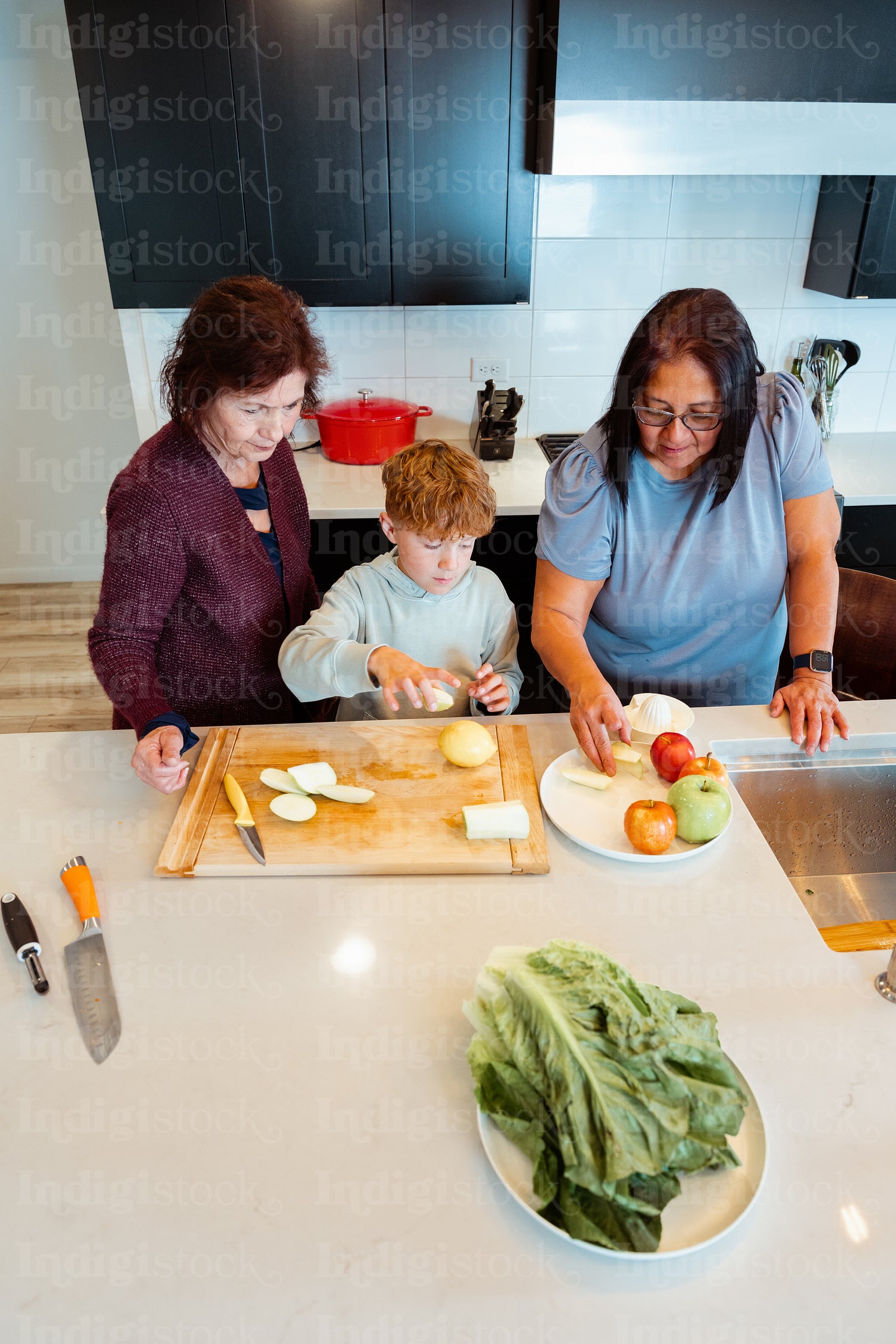 A Native family is preparing a meal together