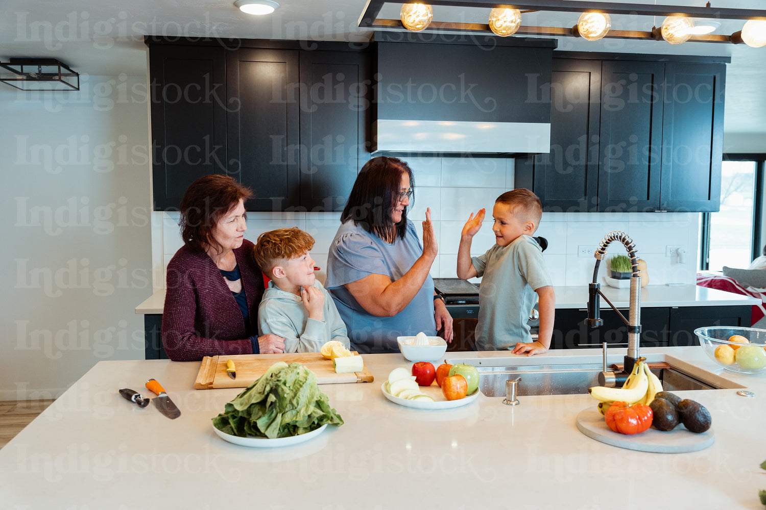 A Native family is preparing a meal together