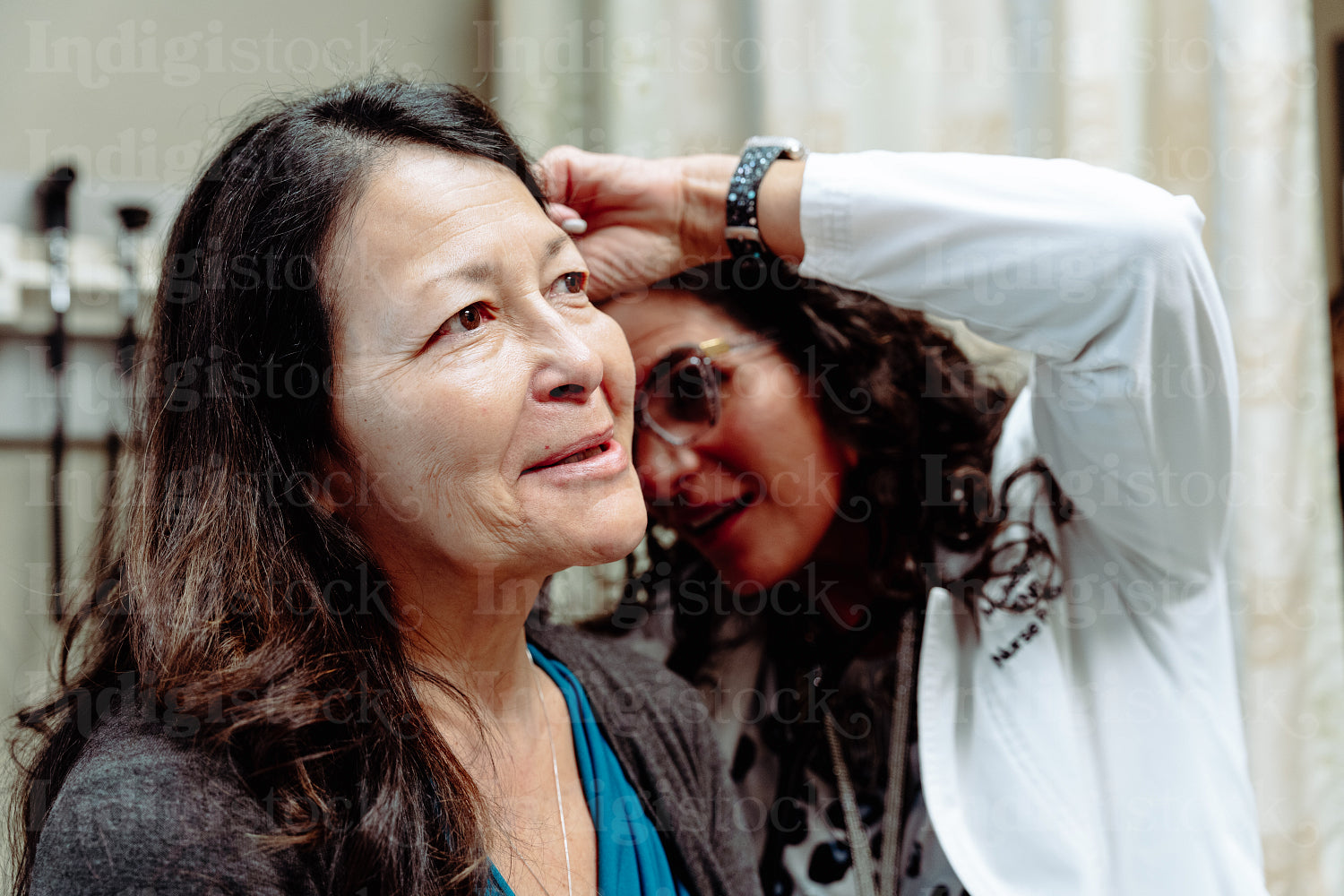 Indigenous woman visiting the doctor